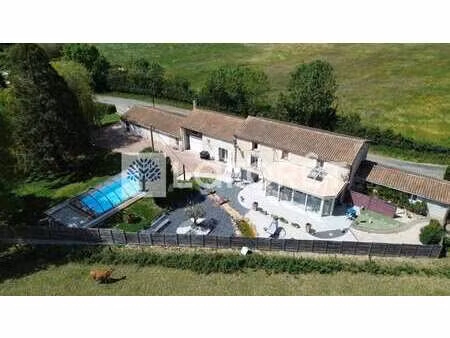 vente maison piscine à val-en-vignes (79290) : à vendre piscine / 205m² val-en-vignes