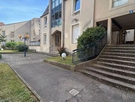 studio 1 pièce 25 m²