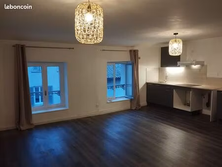 appartement t2 rénové et isolé beaujeu