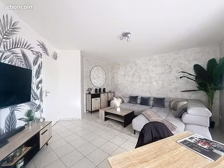 appartement 3 pièces 56 m²