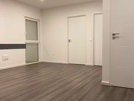 appartement f3 proche gare climatisé  avec terrasse  et parking
