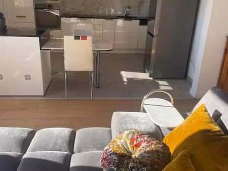 appartement t4 coeur du village à louer