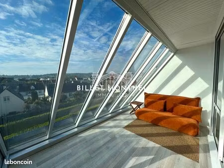 appartement duplex en location meublée avec 3 chambres  balcon  loggia  emplacement de sta