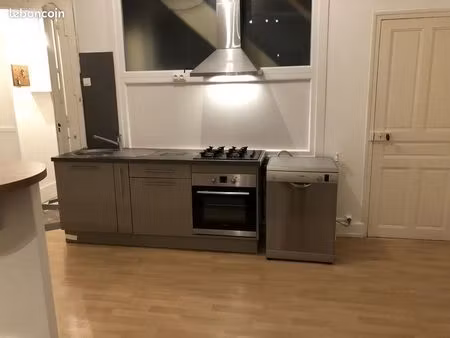 f3 duplex calme et ensoleillé