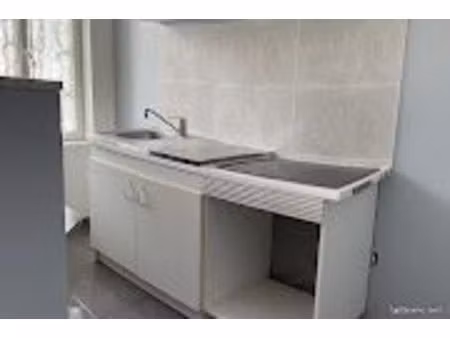 t2 lagnieu location 650