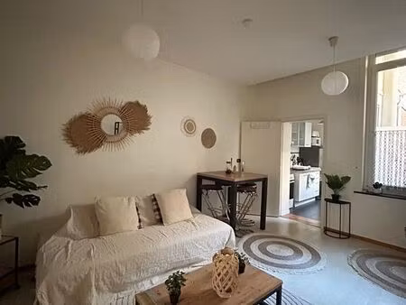 appartement 2 pièces avec cour  lille centre - secteur république