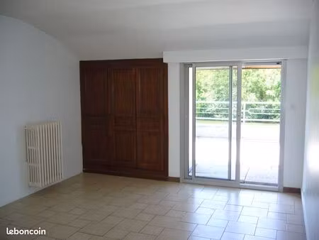 studio 32 m² avec terrasse plein sud + parking privé