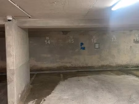 place de parking moto