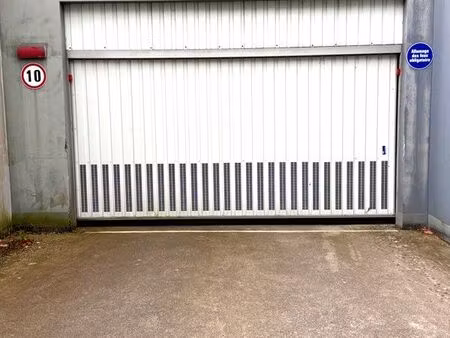 garage sécurisé gare/centre 15 m2
