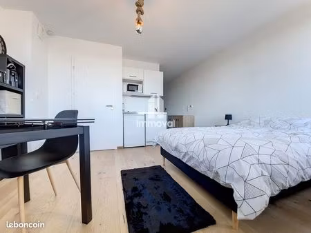 studio 1 pièce 25 m²