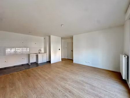 location appartement 2 pièces 48 m² à buchelay (78200)  931 €