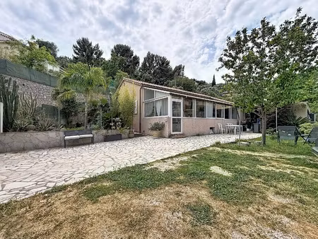 maison 3 pièces - 104 m²