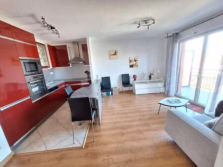 location appartement 3 pièces aux sables-d'olonne (85100) : à louer 3 pièces / 56m² les sa