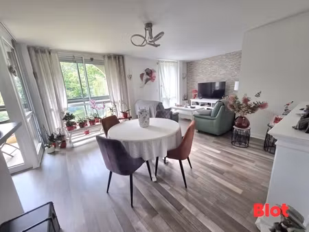 à vendre en exclusivité par blot immobilier – type 4 de 75 m² avec ascenseur – balcon – ex