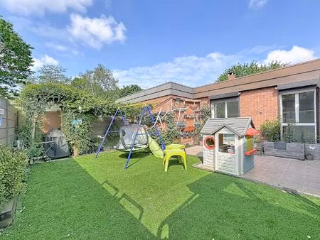 maison de plain pied avec 3 chambres et véranda