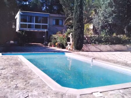 maison avec piscine  garage  dépendance