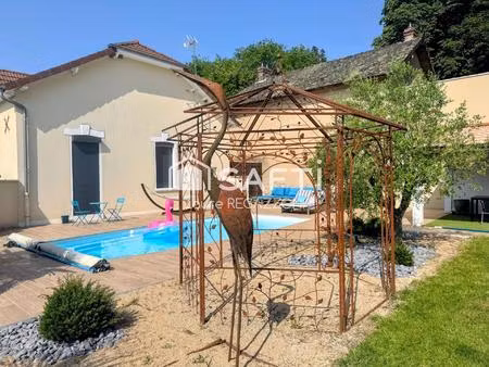 maison familiale 150m2 au sol avec piscine  10 min de beaune