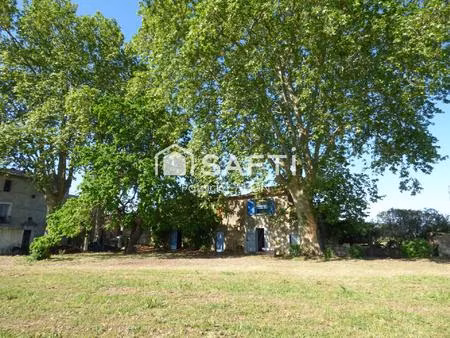batiment agricole  gite et terrain.