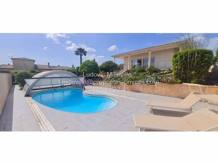 jolie villa de 156m² avec grand garage/piscine sur jardin paysager de 1161m²