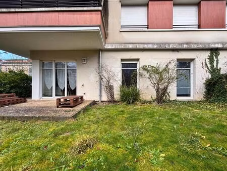 appartement de standing entièrement meublé avec jardin