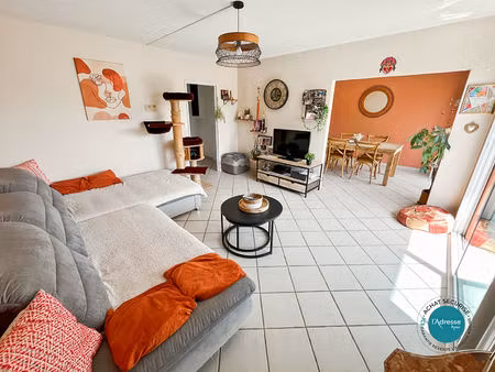 appartement 5 pièces avec balcon cave et parking