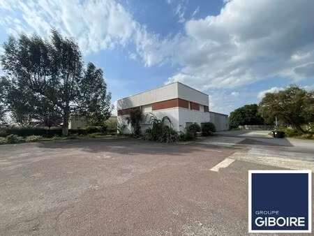 location entrepôt domloup 35410 575m²