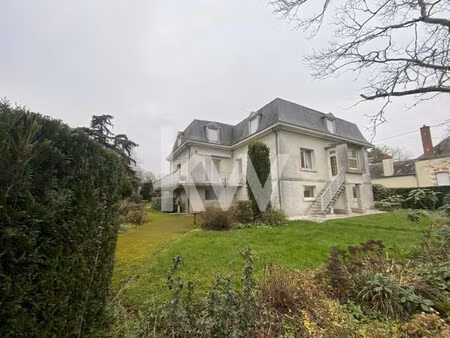 ouzouer le marche : maison de 7 pièces (490 m²) à vendre