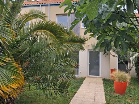 maison avec vie de plain-pied - sainte marie