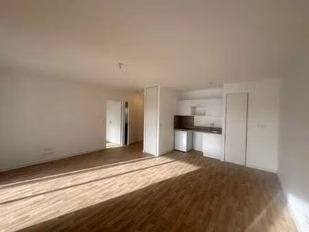 location appartement 2 pièces meublé à saint-malo (35400) : à louer 2 pièces meublé / 49m²