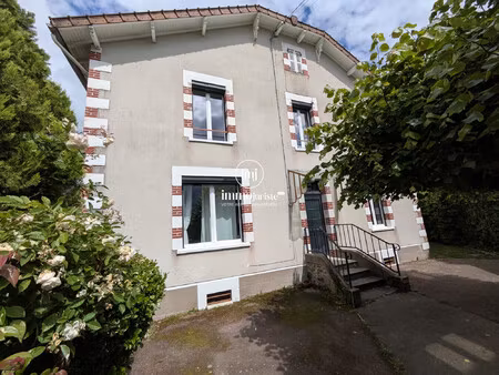 maison années 30 rénovée avec grange et jardin