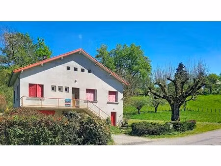 villa individuelle avec terrain situé au calme