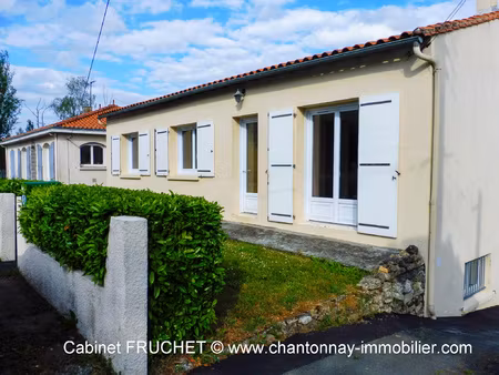 chantonnay  proximité commerces et écoles