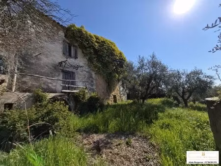 ensemble de maisons sur le hameau de valmoura