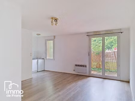 à vendre à bourg-en-bresse - studio 32 m² ? terrasse & parking privatifs