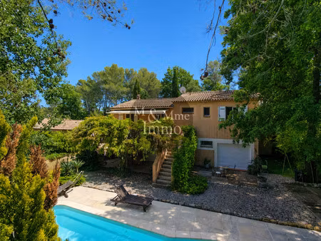maison familiale avec piscine et dépendance gréasque