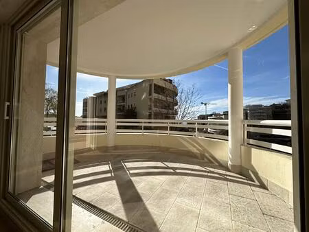beausoleil guynemer - spacieux 3 pieces avec balcons et terrasse - parking et cave