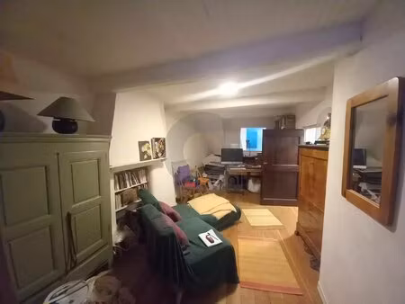 maison de village et terrain à la brigue