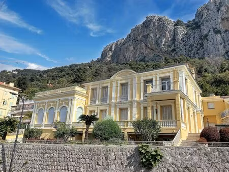 superbe 3 pieces dans villa belle epoque