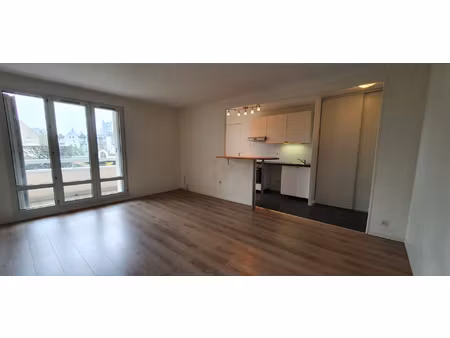appartement olivet 2 pièces avec balcon