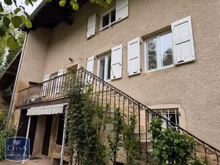 maison à louer 6 pièces 157.16 m² - juliénas (69) - 1 100€