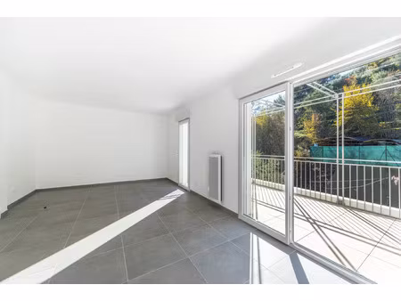 vente appartement 3 pièces 61 m² saint-andré-de-la-roche (06730)