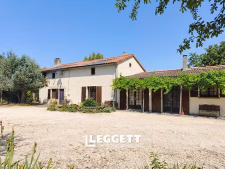 maison 8 pièce(s)  blanzay