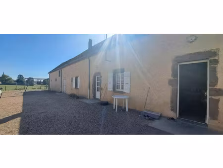vente maison 5 pièces 111 m² à les guerreaux (71160)  113 000 €