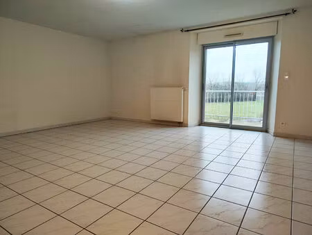 location appartement 3 pièces 87m²