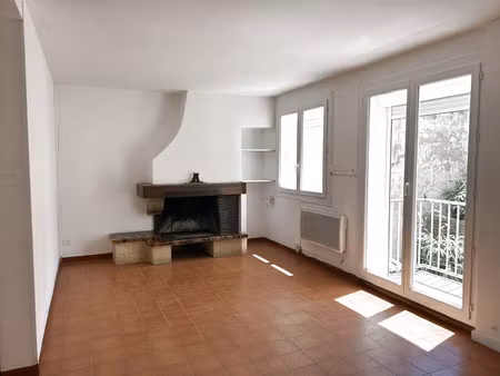 location maison 4 pièces 106m² aigues mortes 30220