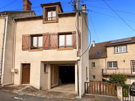 maison 3 chambres–double garage/atelier 52 m²–stationnement–jardin  privatif