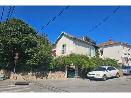 maison à rénover avec jardin et garage ? centre des arcs-sur-a