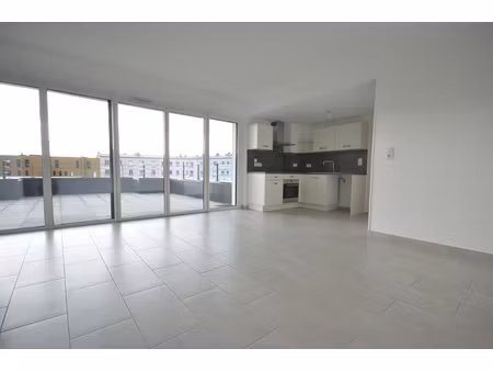 brest jaures - superbe t3 dans résidence de standing avec parking