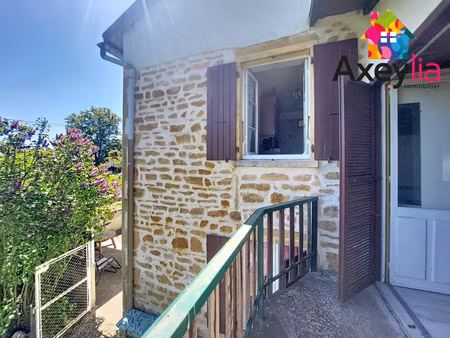 à vendre - proche charlieu - fermette 6 chambres avec terrain et dépendances