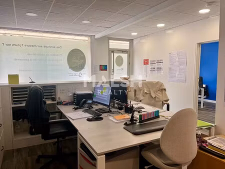 location local commercial 91m²